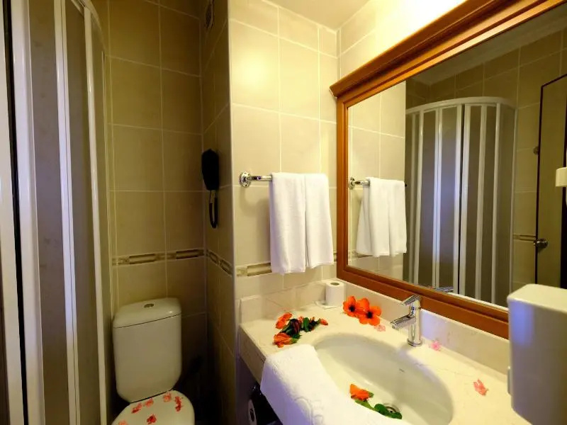 Standard Double room with land view (full double bed)