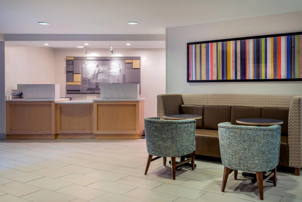 Lobby & Reception