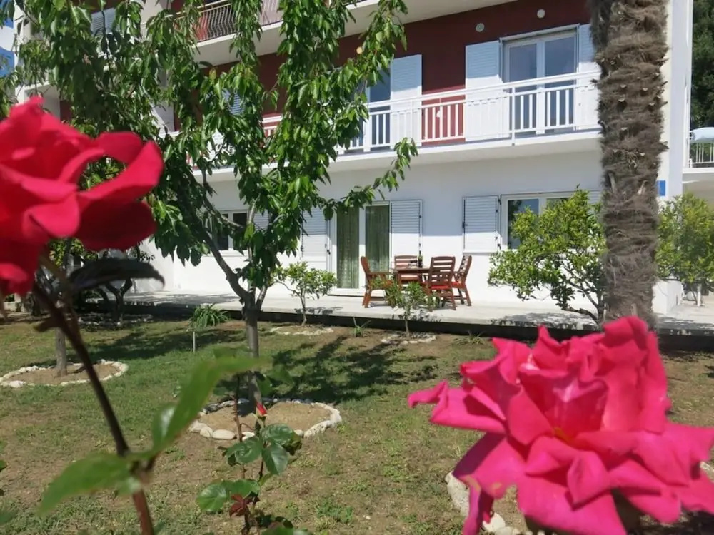Holiday Apartment Beach House IVA App.1
