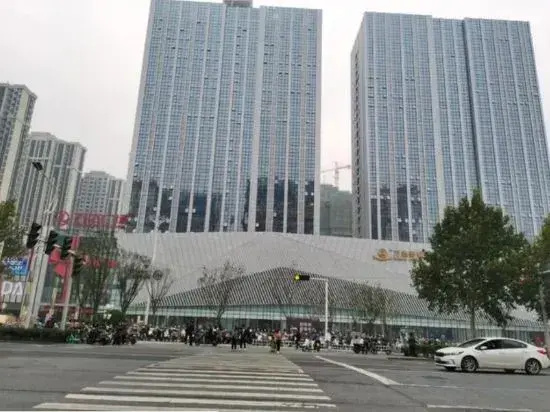 Manlu Ins Design Hotel (Zhengzhou Gaoxin Wanda Plaza)