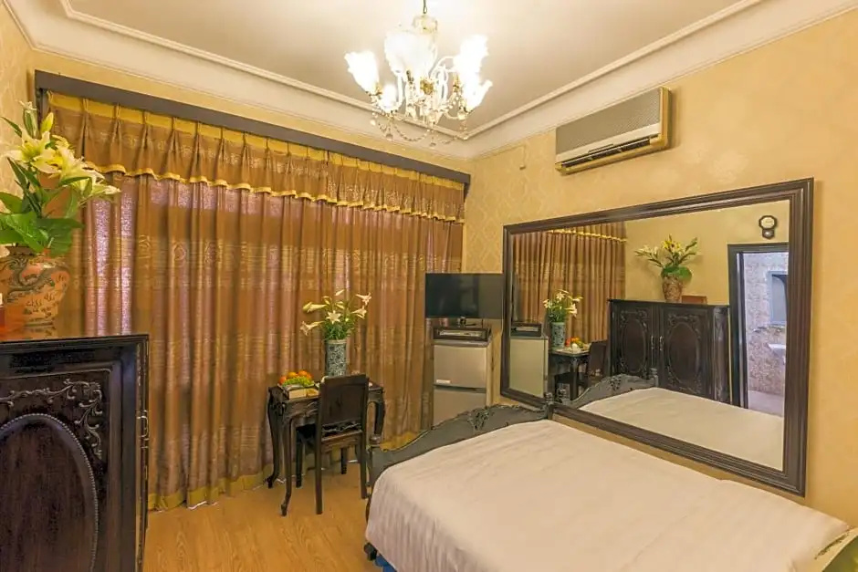Deluxe Double room (full double bed)