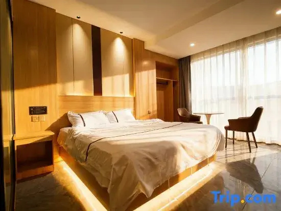 Deluxe Double room (full double bed)