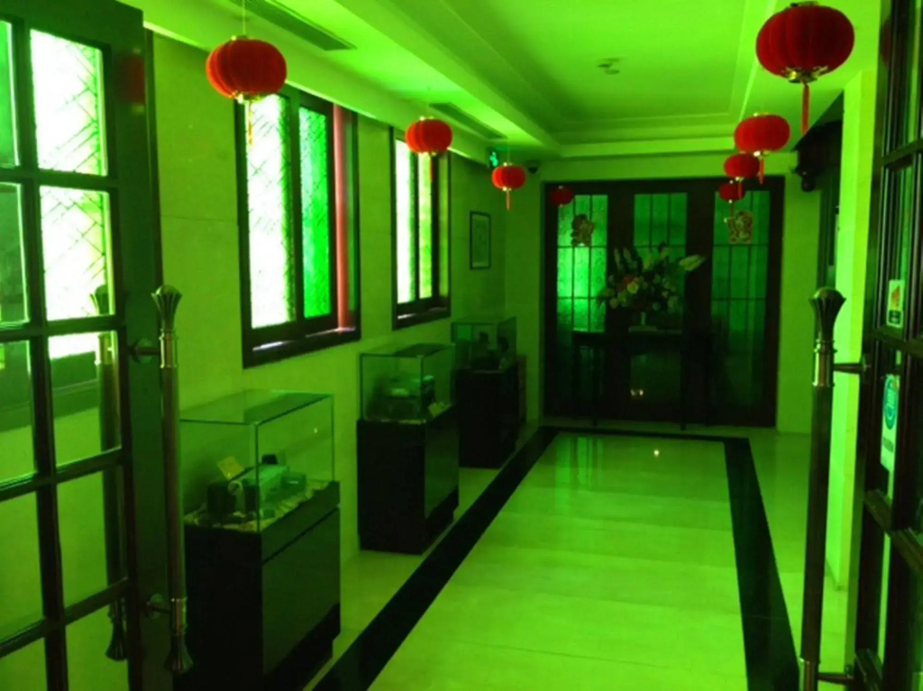 Seventh Heaven Hotel - Général