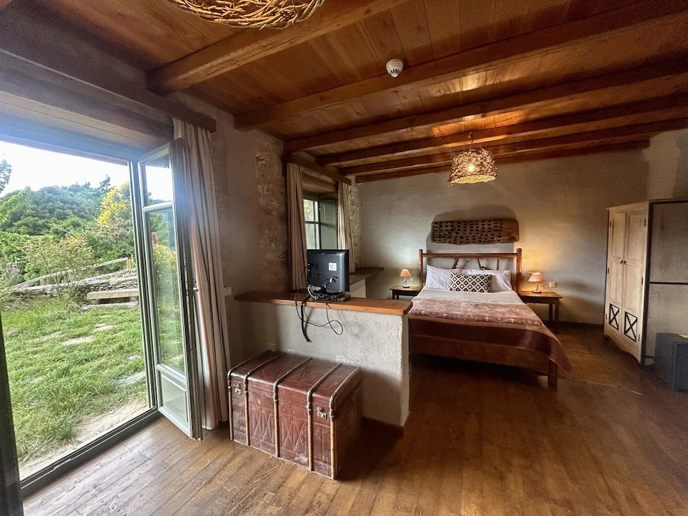 Standard Triple room with balcony