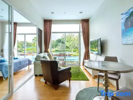 1511-2 - Luxurious Ground Floor Condo with Pool Access in Hua Hin