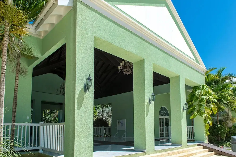 Sunshine at Little Bay Country Club