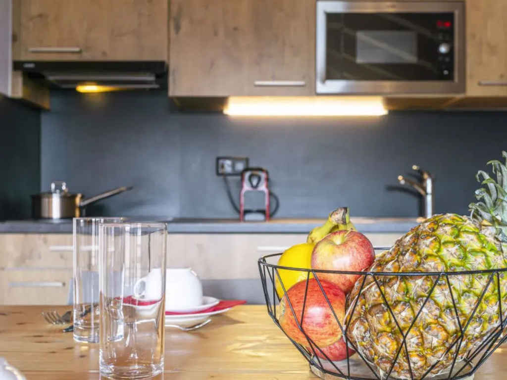Food & Beverage
