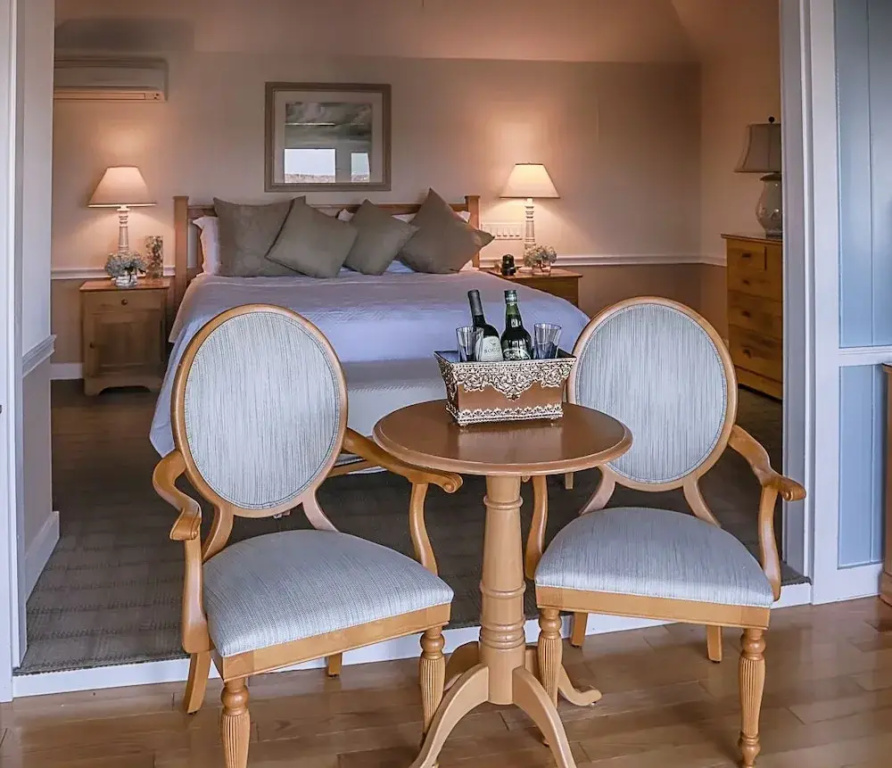 1 Bedroom Suite with ocean view