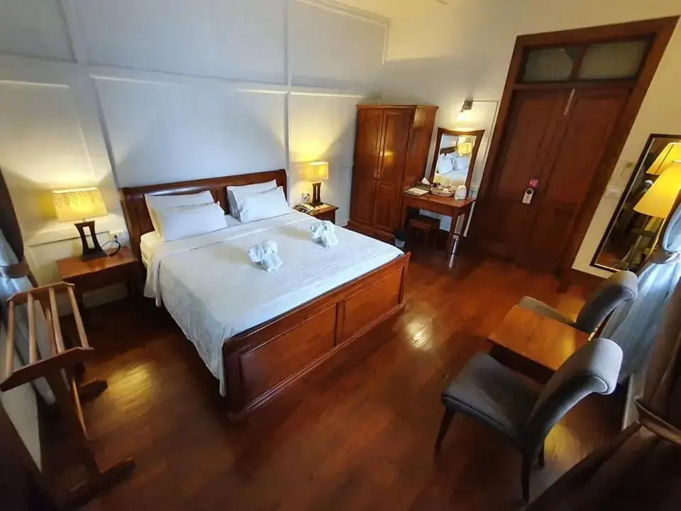 Deluxe Double room with balcony and with pool view (full double bed)