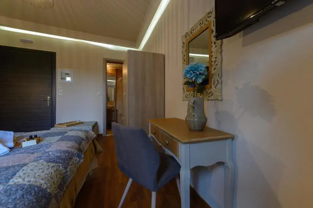 Economy room