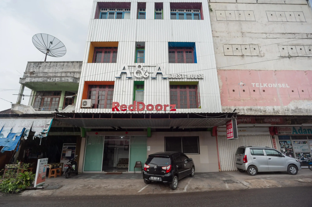 Reddoorz Near Jembatan Makalam