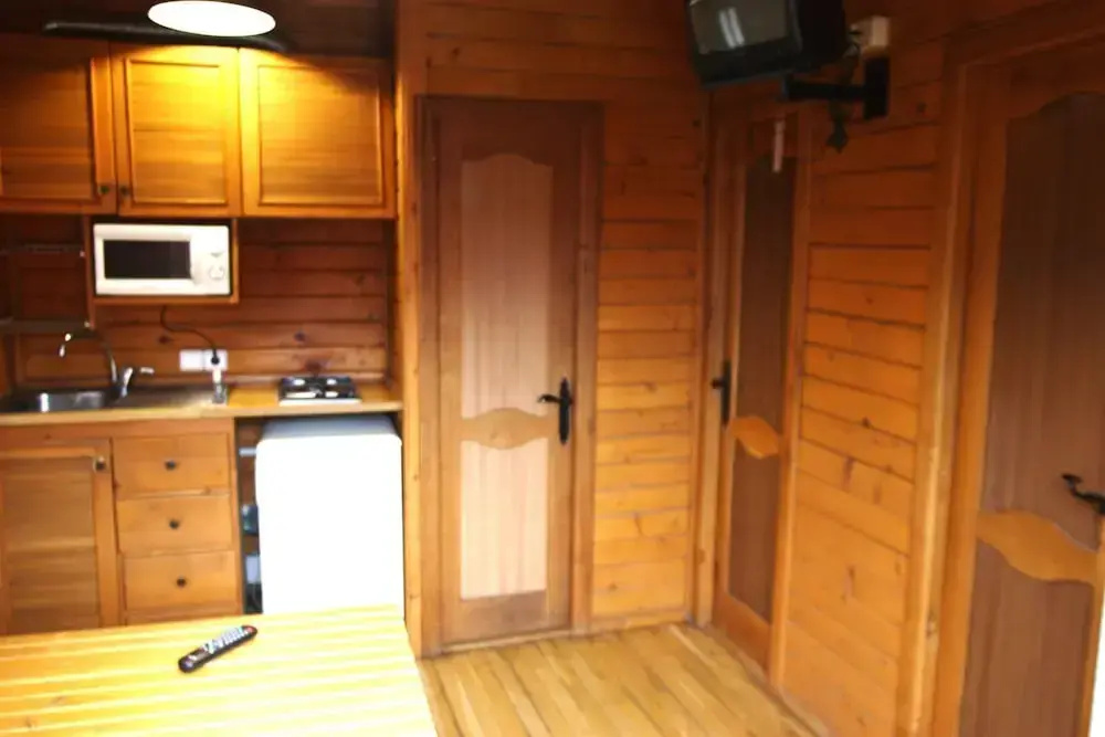 2 Bedrooms Bungalow