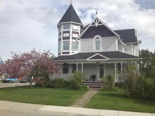 Elevate Rooms Harmony House B&B