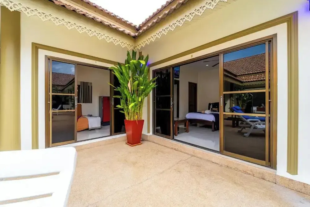 Siam Court Hotel And Resort