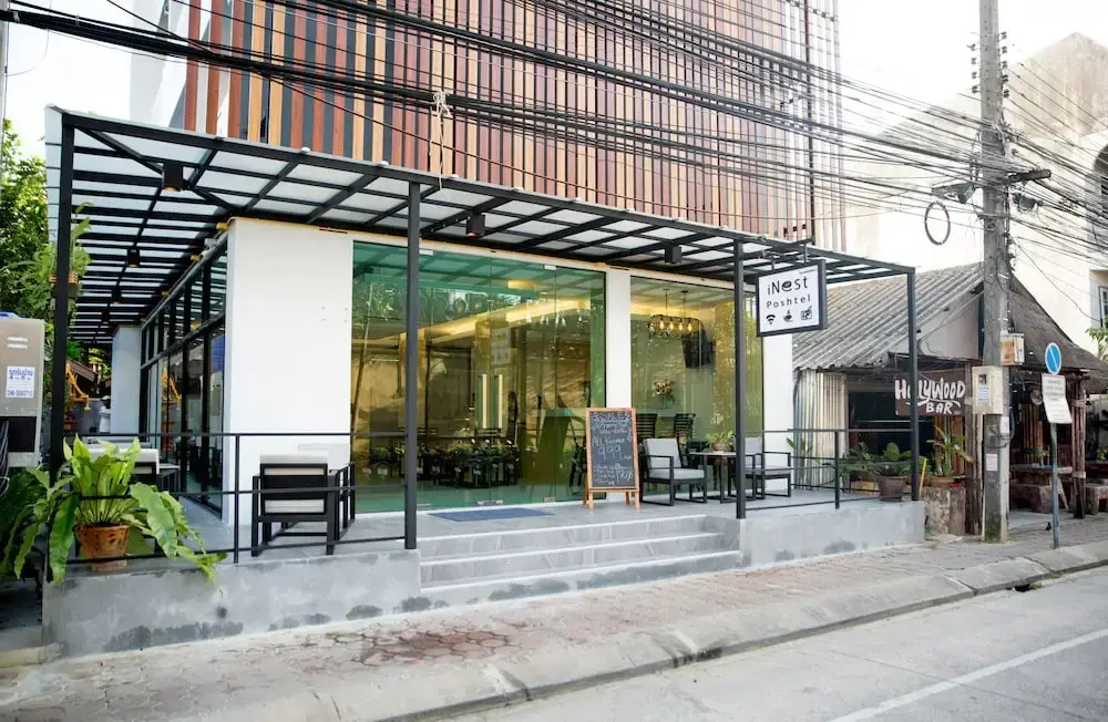 iNest Poshtel - Hostel
