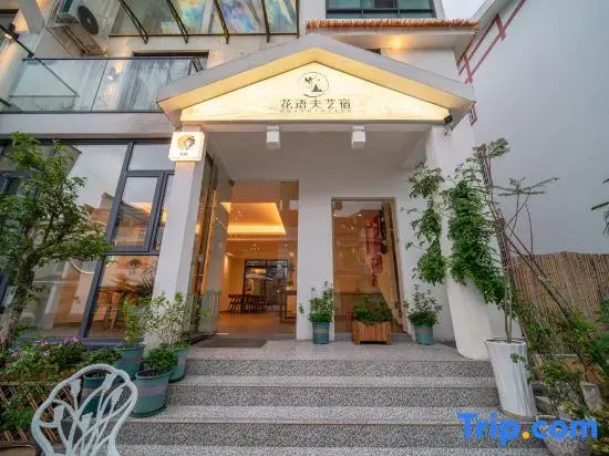 love and family，free pick‑up service。
