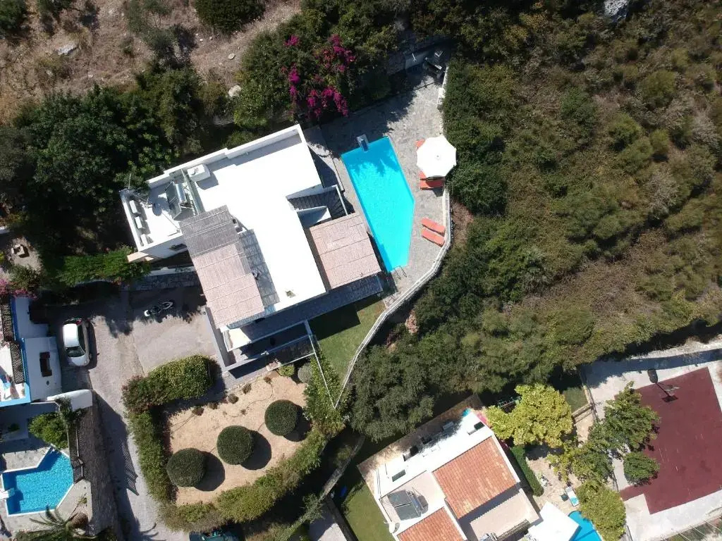 3 Bedrooms Villa