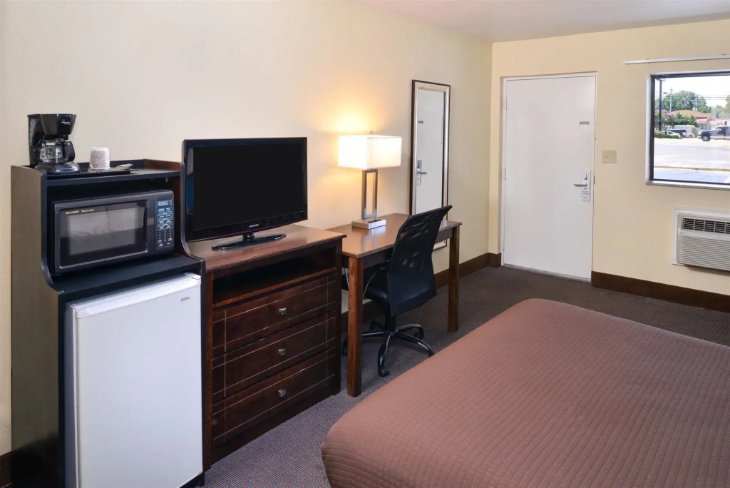 Americas Best Value Inn Batesville - фото 19