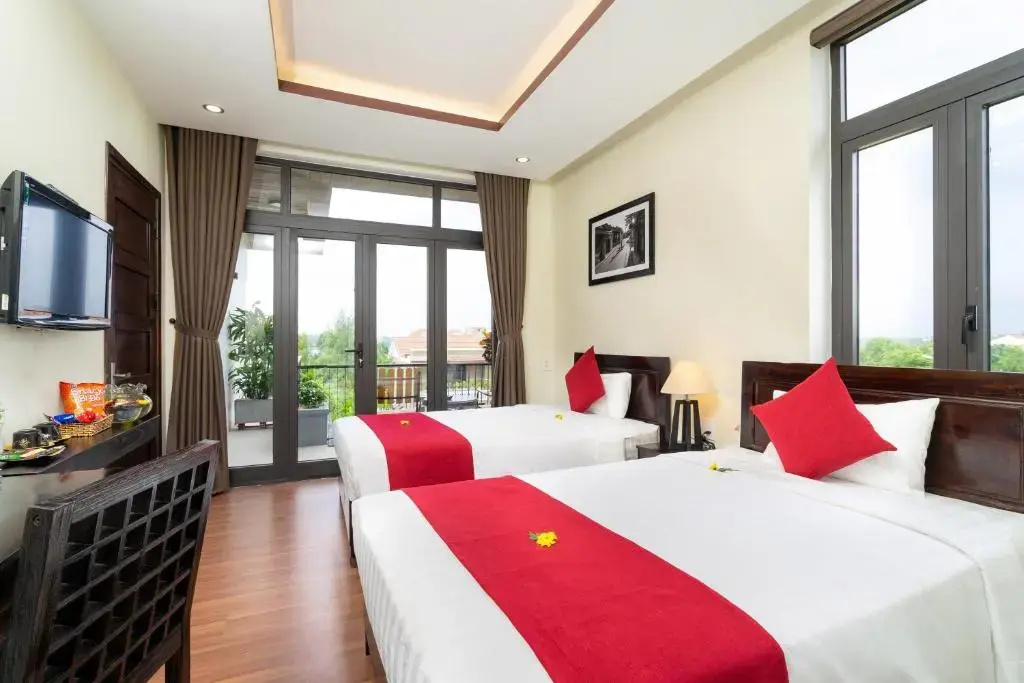 Deluxe Double room with river view (full double bed)