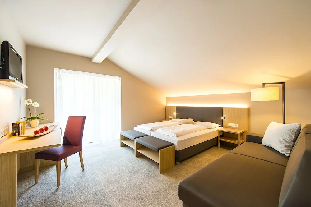 Standard Double room with balcony and with city view (full double bed)