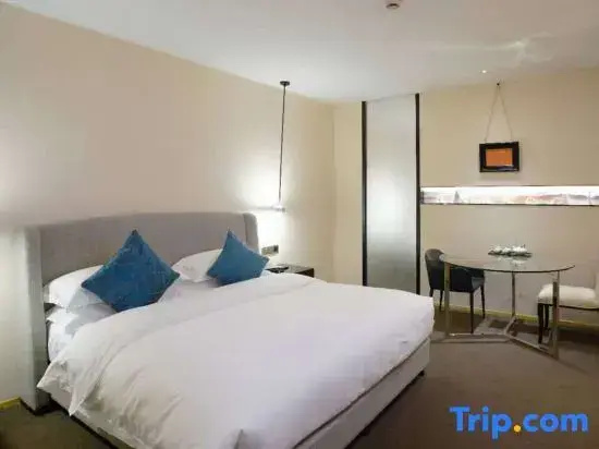 Superior Double room (full double bed)