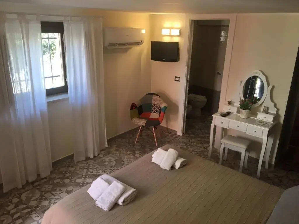 Standard Double room (full double bed)