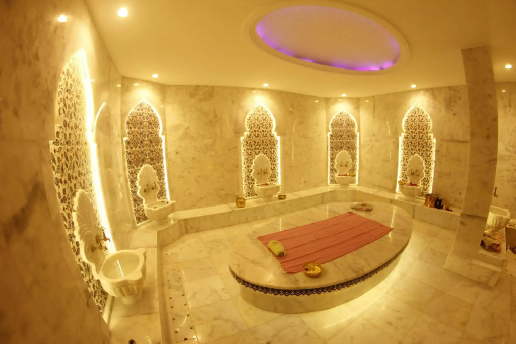 Adams Hotel - фото 17