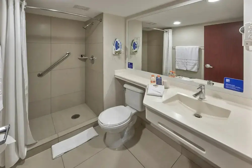 Double Suite (full double bed)