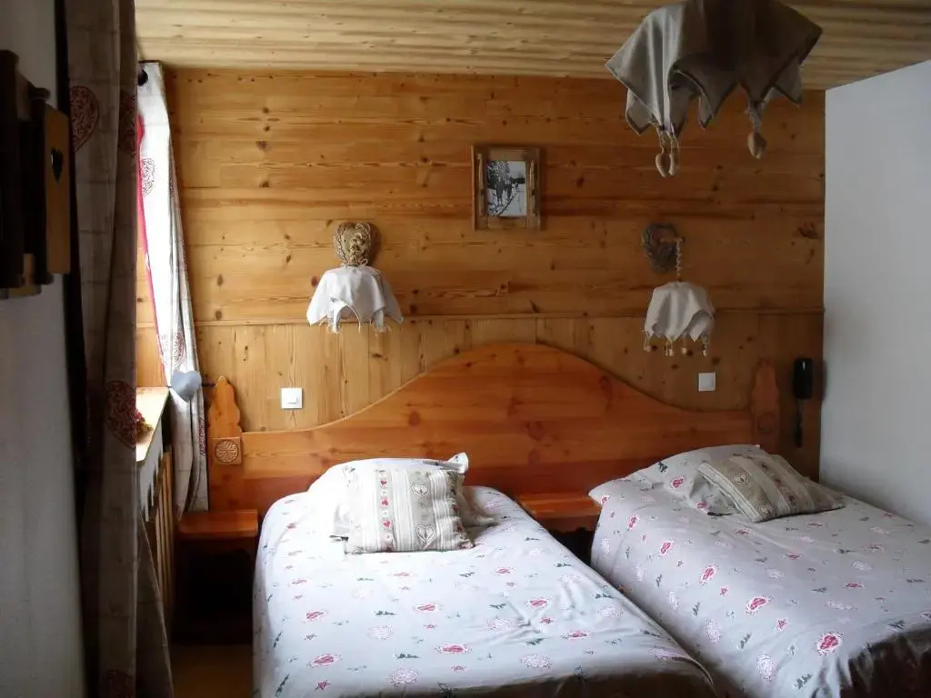 Standard Double room (twin beds)