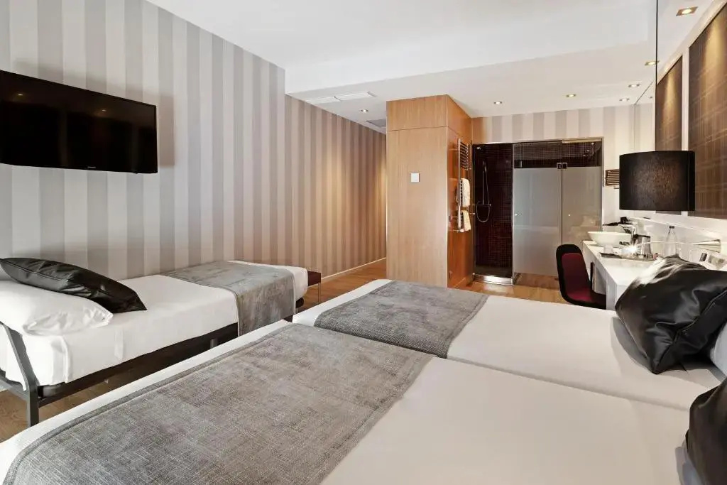 Catalonia Reina Victoria Hotel - Chambres