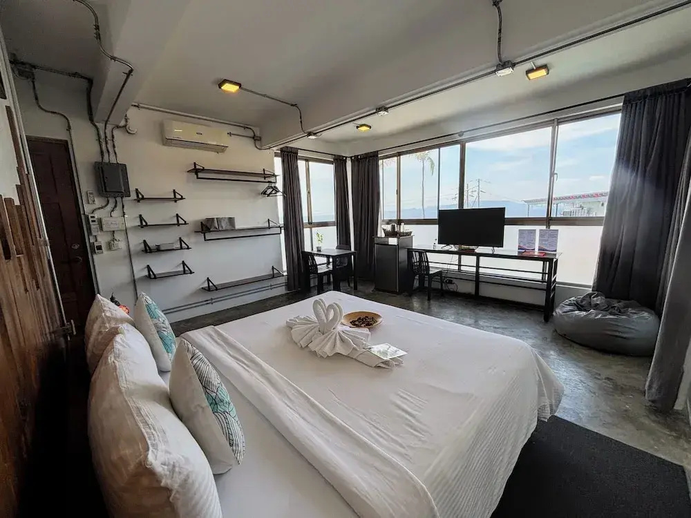 Deluxe Double Suite with pool view (full double bed)