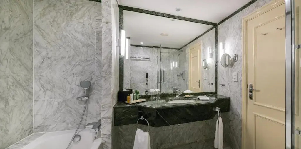 Family Double room (full double bed)