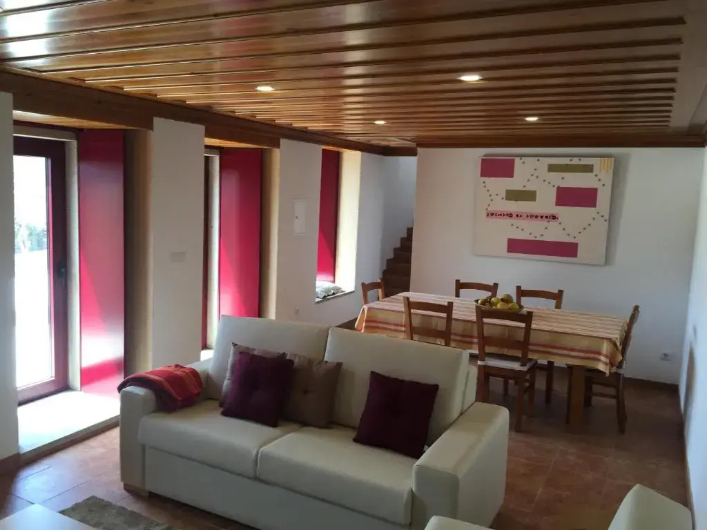 2 Bedrooms Cottage