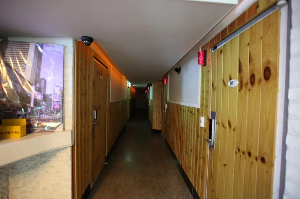Hotel photo 12