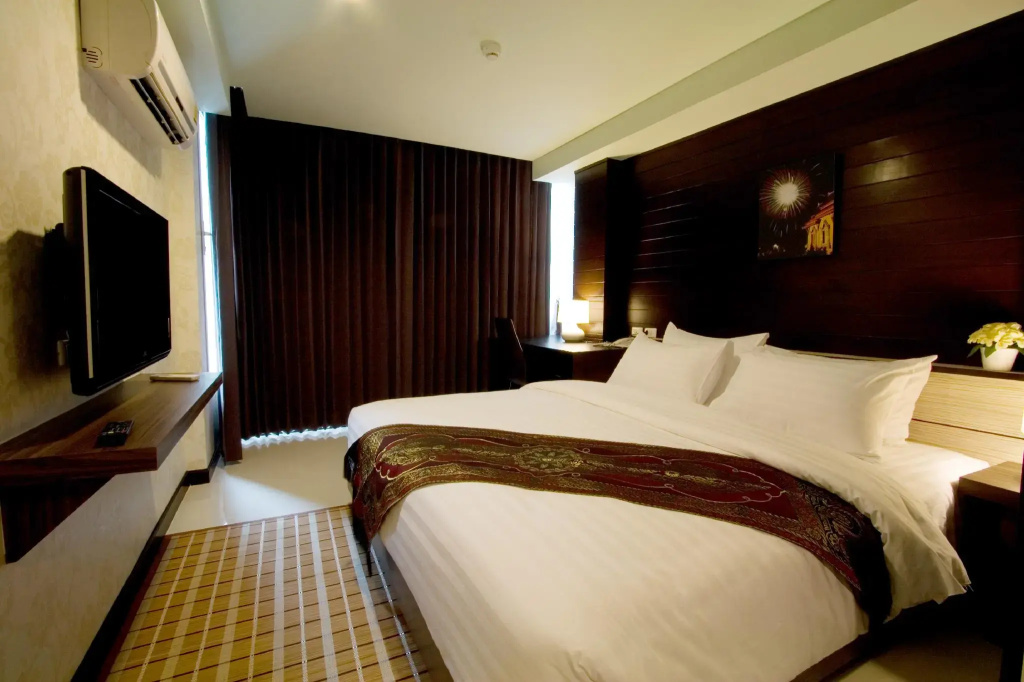 Standard Double room (full double bed)