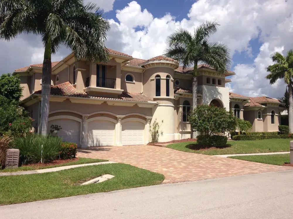 Beautiful Huge Marco Island Fl Waterfront Home- Great for Large Families