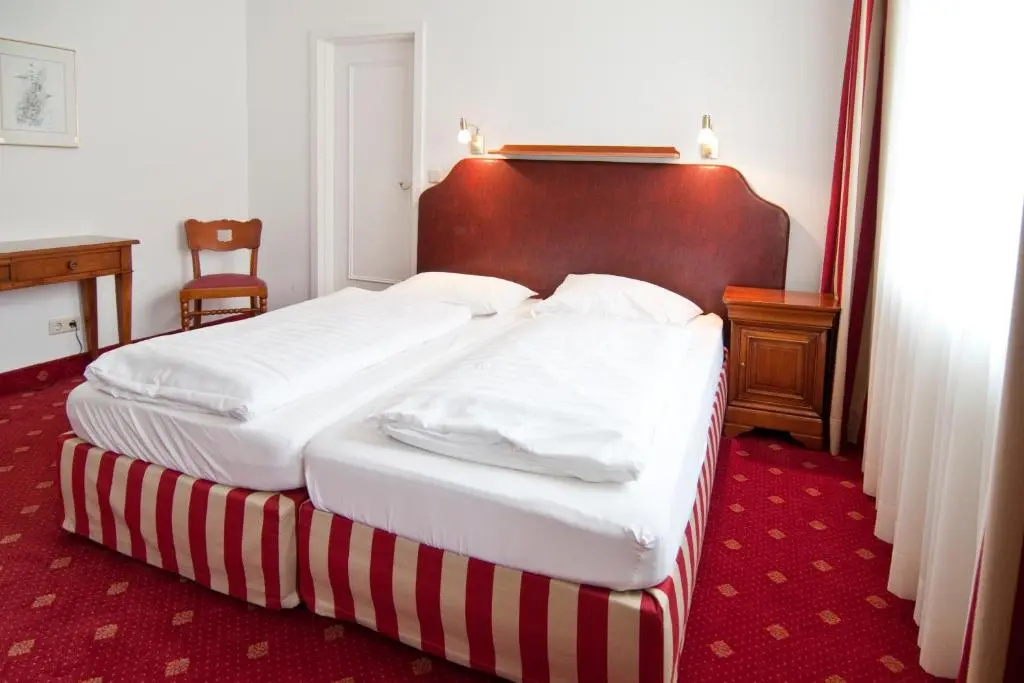 Gasthaus Hotel Backmulde - Chambres