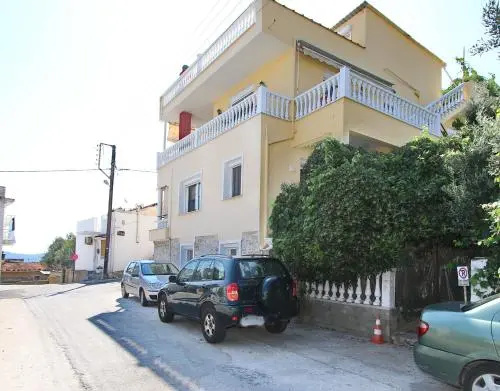 Giannis Apartment
