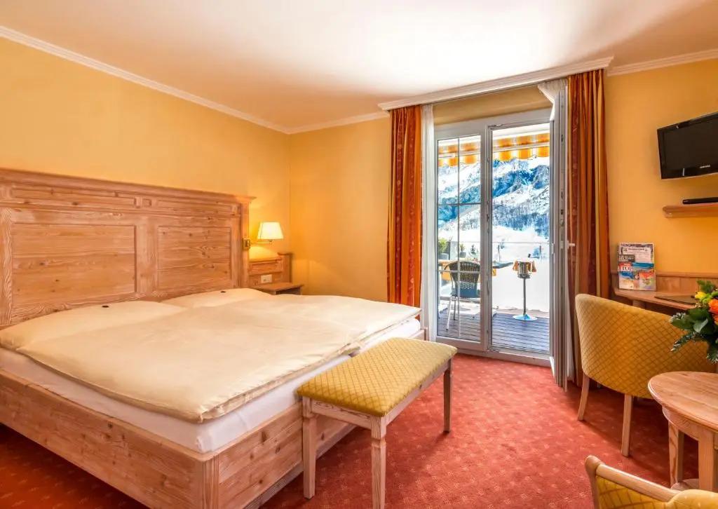 Superior Double room with balcony and with mountain view full double bed