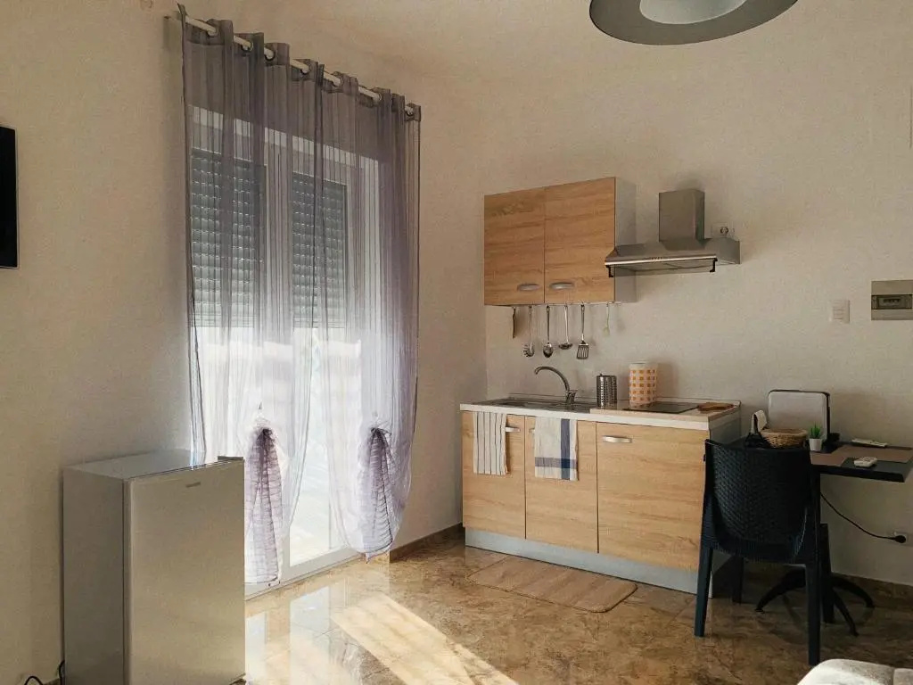 Standard Double room with balcony (full double bed)