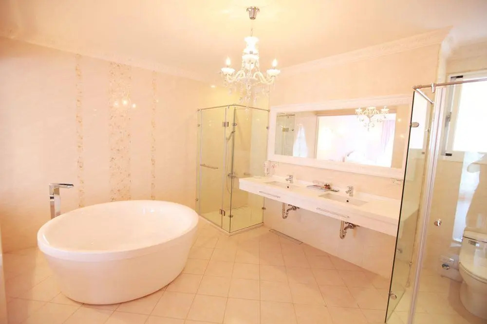 標準山景四人房