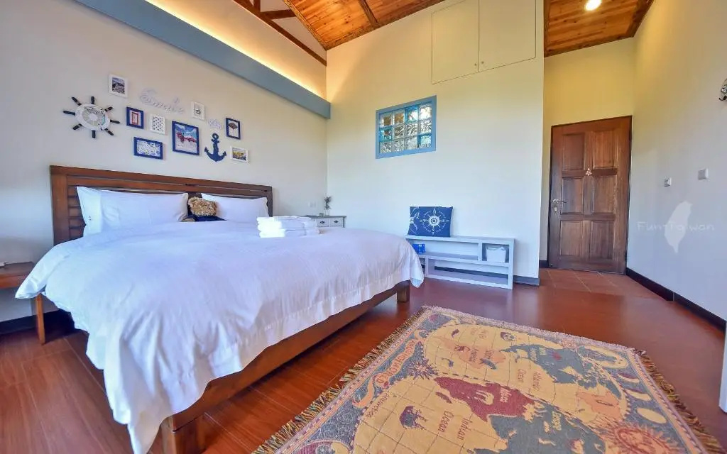 Standard Double room with mountain view (full double bed)