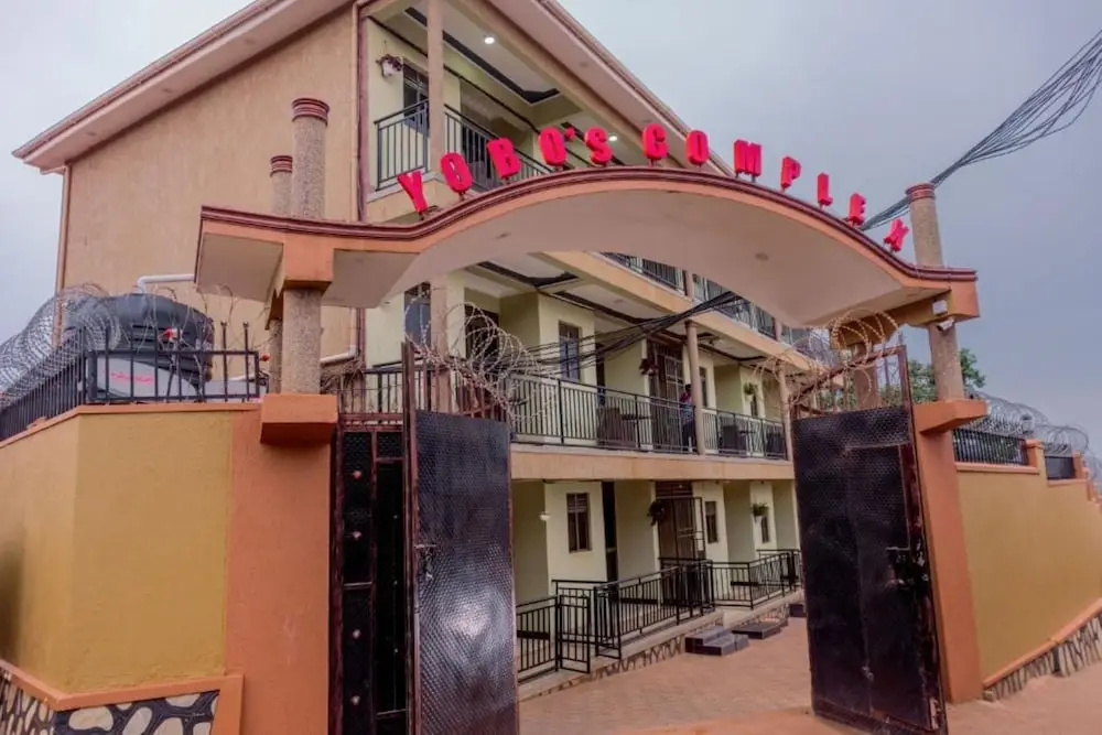 Yobo's Complex Guest House