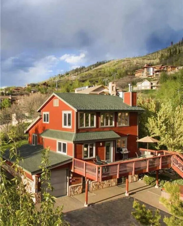 Kristin Chalet