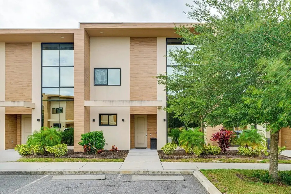 Magic Villas Townhome ~ 5 Mi to Disney Parks!