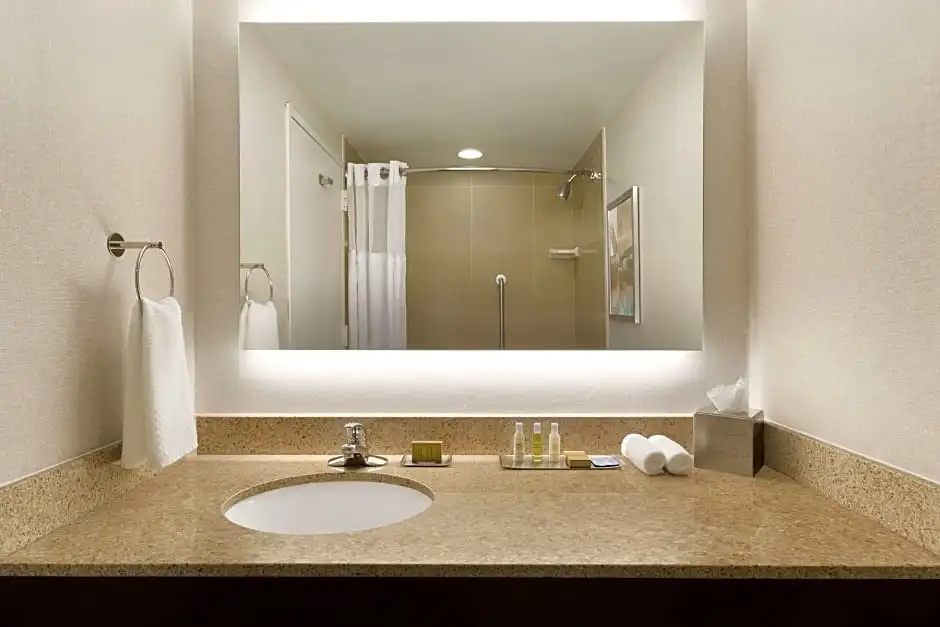 DoubleTree by Hilton Hartford - Bradley Airport - Chambres