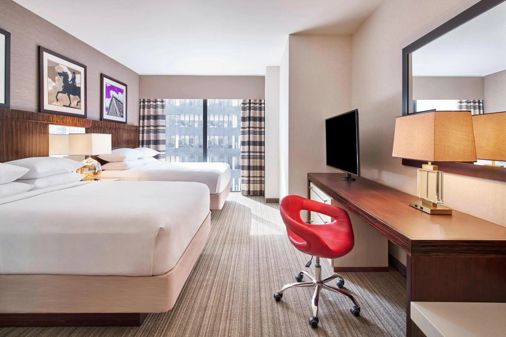 Sonesta Hotel Baltimore Inner Harbor - Tap to explore photos