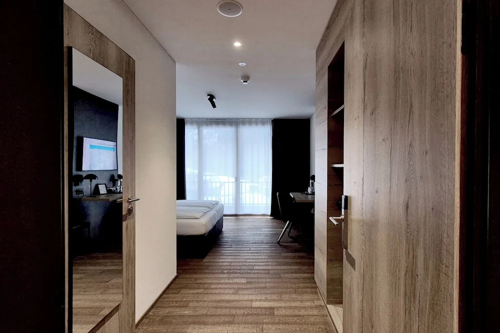 Standard Double room with balcony (full double bed)