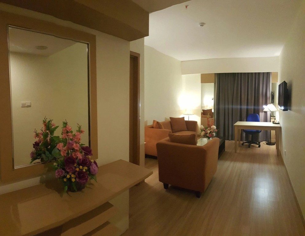 Lobby & Reception