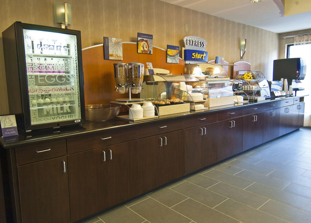 Food & Beverage